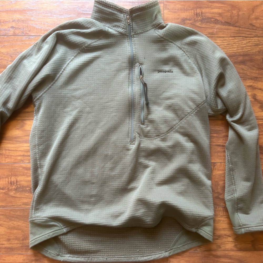 Patagonia r1 pull over half zip men’s medium army green